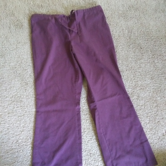 Denver Hayes Scrubs - Picture 1 of 1